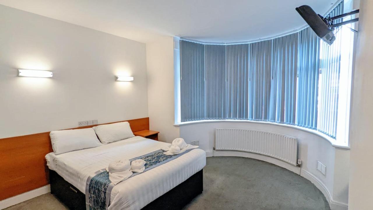 Sk Heathrow Hotel Hayes  Exterior photo