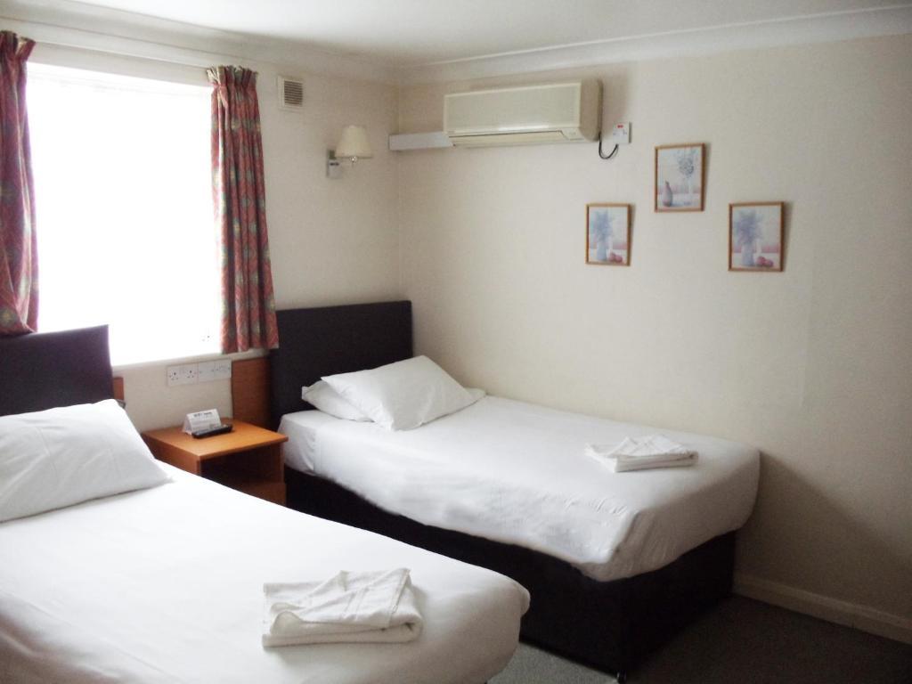 Sk Heathrow Hotel Hayes  Room photo