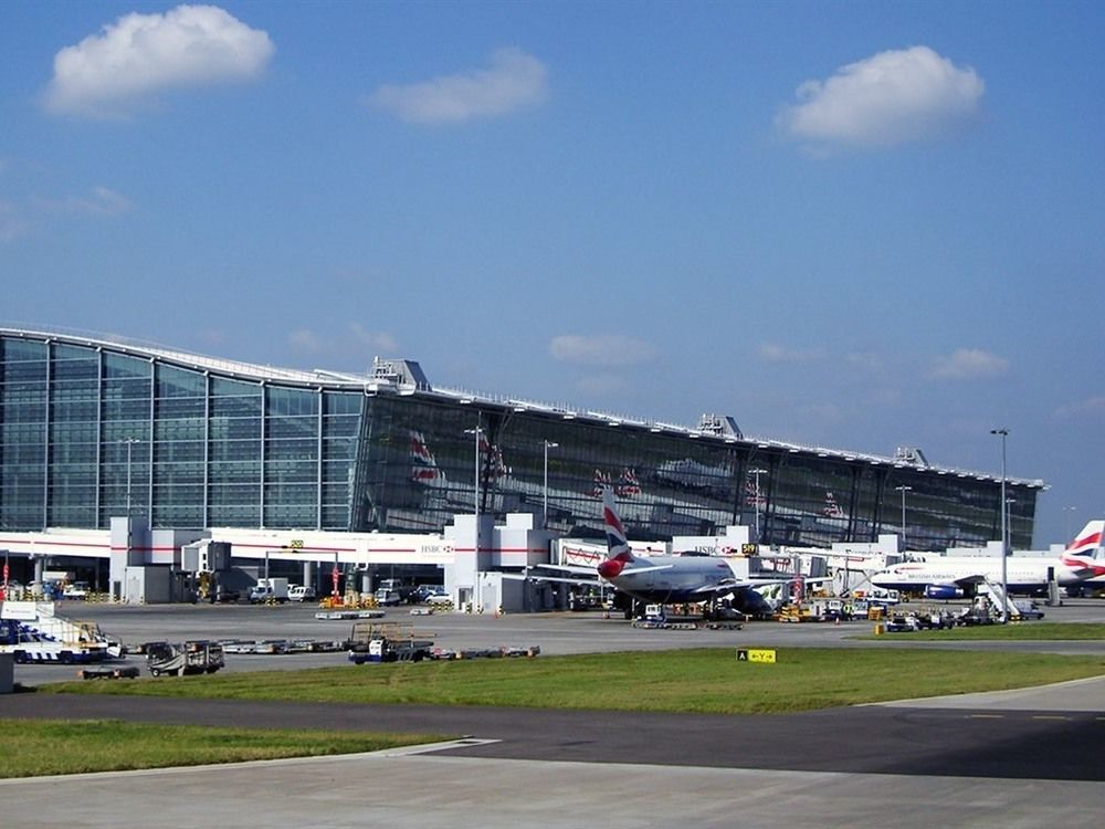 Sk Heathrow Hotel Hayes  Exterior photo