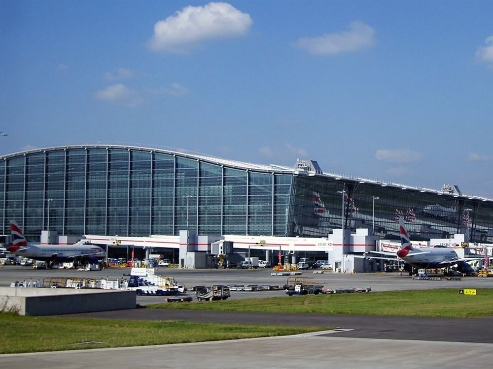 Sk Heathrow Hotel Hayes  Exterior photo