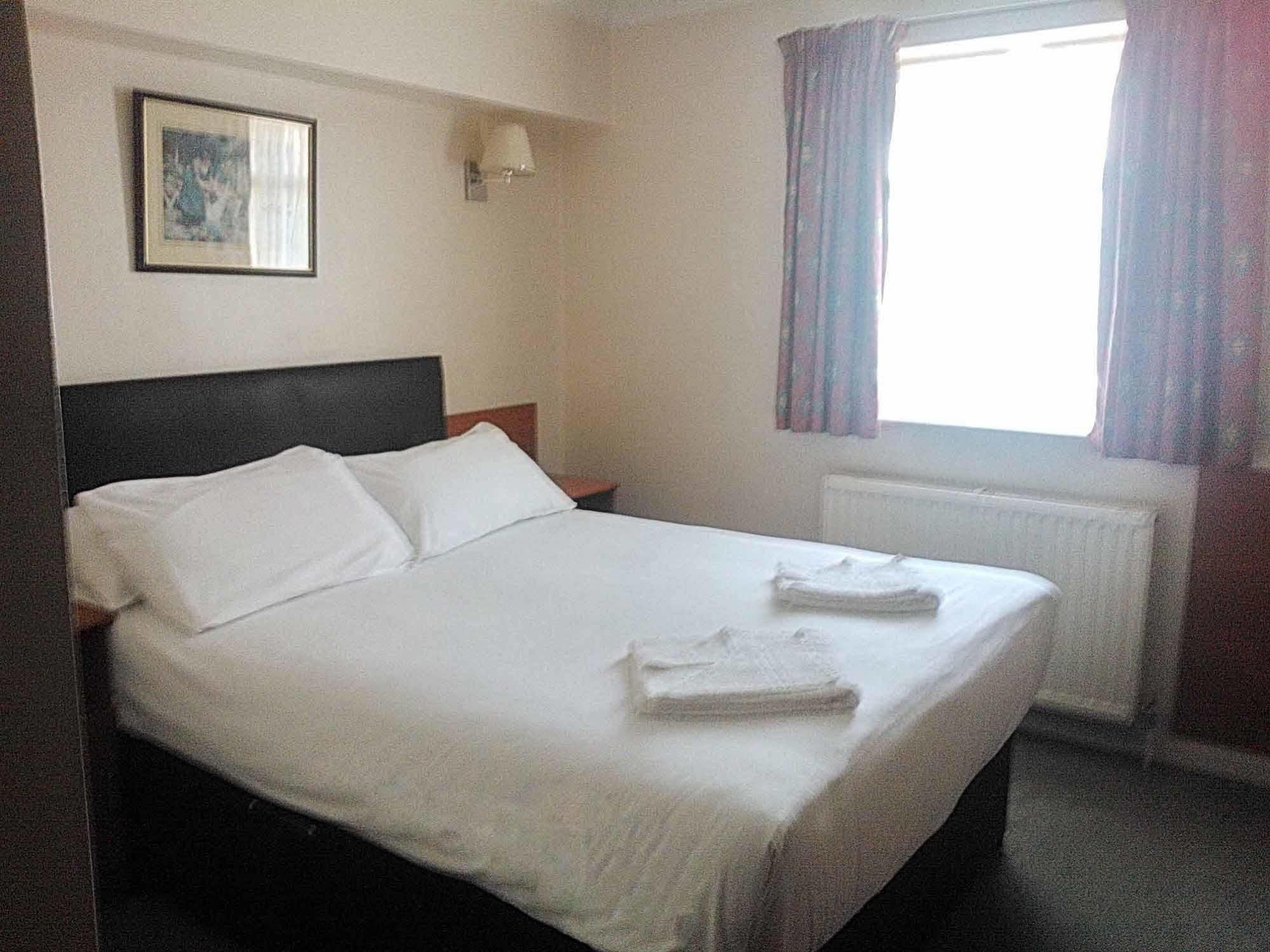 Sk Heathrow Hotel Hayes  Exterior photo